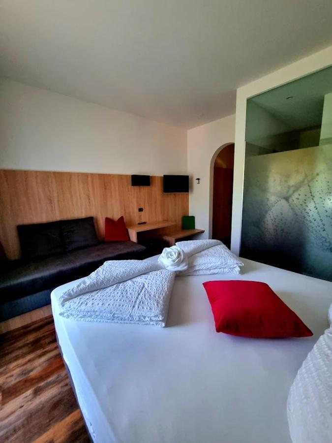 Hotel Brueckenwirt - Al Ponte مونتانا المظهر الخارجي الصورة