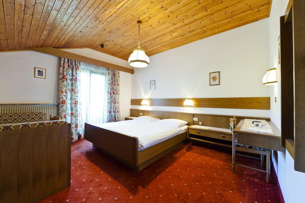 Hotel Brueckenwirt - Al Ponte مونتانا الغرفة الصورة