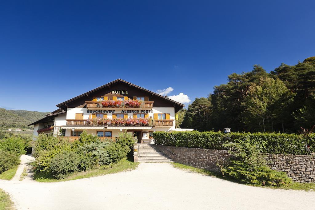 Hotel Brueckenwirt - Al Ponte مونتانا المظهر الخارجي الصورة