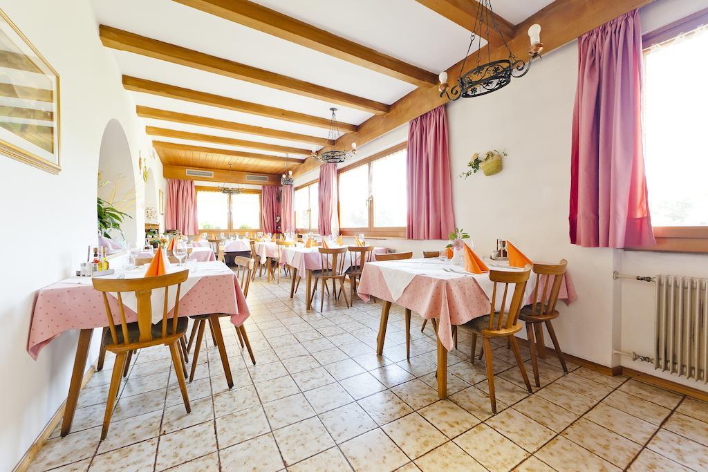 Hotel Brueckenwirt - Al Ponte مونتانا المظهر الخارجي الصورة