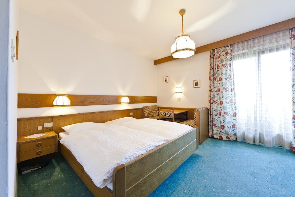 Hotel Brueckenwirt - Al Ponte مونتانا الغرفة الصورة